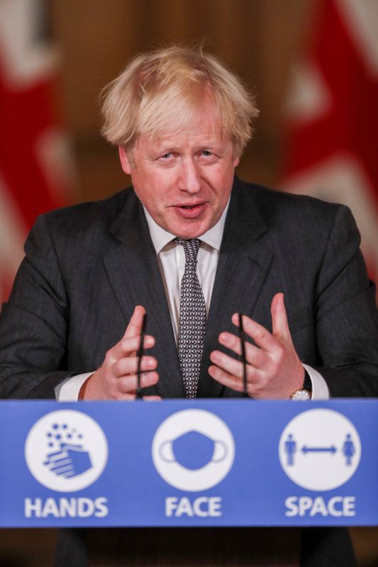 © Reuters. رئيس الوزراء البريطاني يعلن عزلا عاما جديدا في إنجلترا