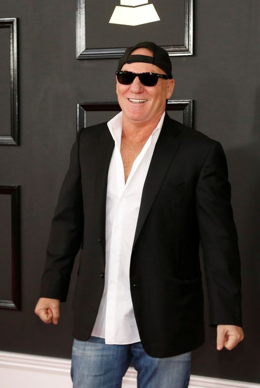 © Reuters. FILE PHOTO: Steve Madden arrives at the 59th Annual Grammy Awards in Los Angeles