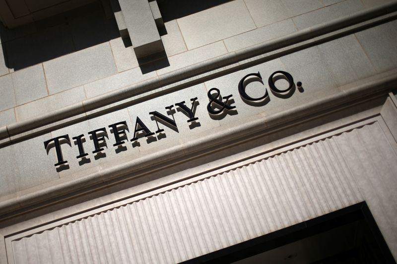 © Reuters. FILE PHOTO: A Tiffany store is seen in Beverly Hills