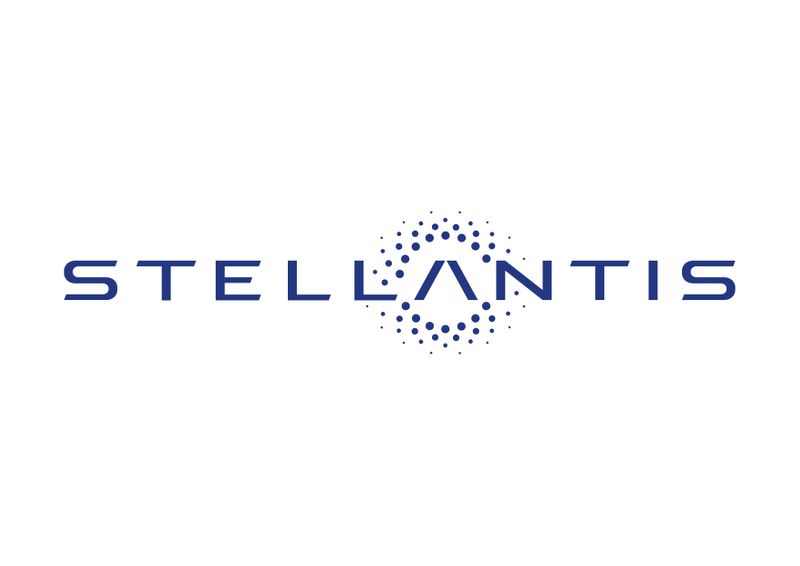 © Reuters. Il logo di Stellantis