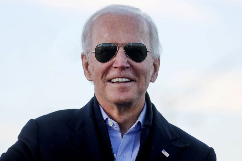 &copy; Reuters. FILE PHOTO: U.S. President-elect Biden campaigns for Democratic U.S. Senate candidates Ossoff and Warnock at a rally ahead of runoff elections in Atlanta, Georgia