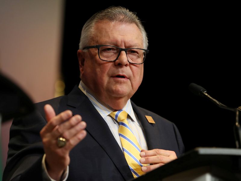 &copy; Reuters. FILE PHOTO: Canada&apos;s Minister of Public Safety Ralph Goodale answers questions from media.