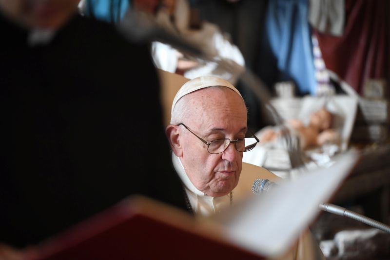 &copy; Reuters. Pope Francis holds the weekly general audience