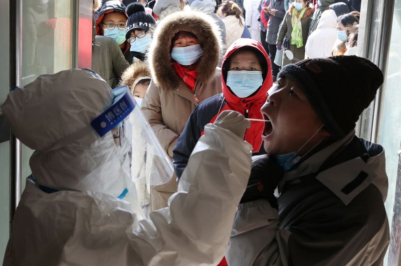 &copy; Reuters. 中国河北省省都、地下鉄の運行停止　コロナ感染拡大を警戒