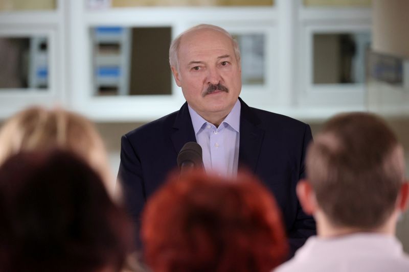 Lukashenko promises new Belarus draft constitution by end of this year
