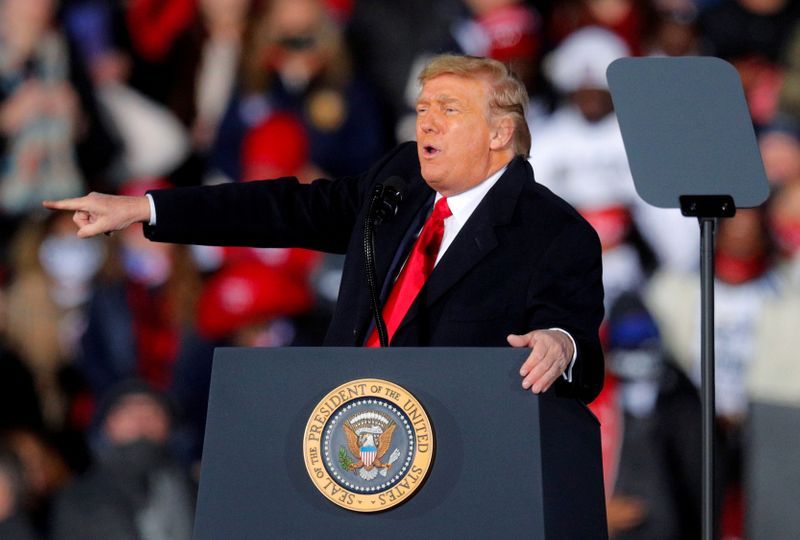 &copy; Reuters. FILE PHOTO: U.S. President Trump campaigns with Republican Senator Loeffler ahead of Georgia U.S. Senate runoffs in Dalton