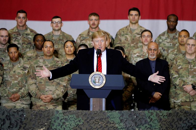 &copy; Reuters. FILE PHOTO: U.S. President Donald Trump makes an unannounced visit to U.S. troops at Bagram Air Base in Afghanistan