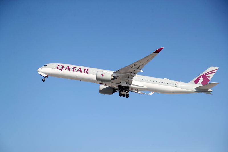 &copy; Reuters. الإعلام الرسمي ومصادر: مصر تعيد فتح المجال الجوي أمام الرحلات مع قطر