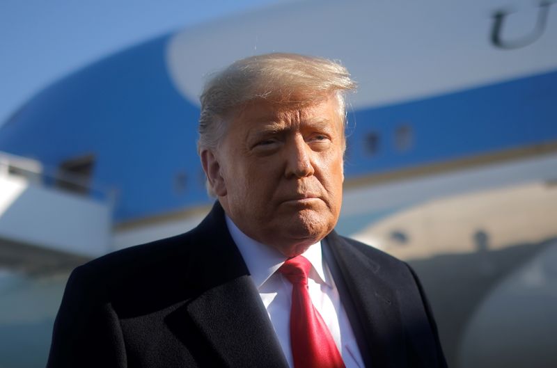 © Reuters. U.S. President Trump departs Washington on travel to Texas at Joint Base Andrews in Maryland