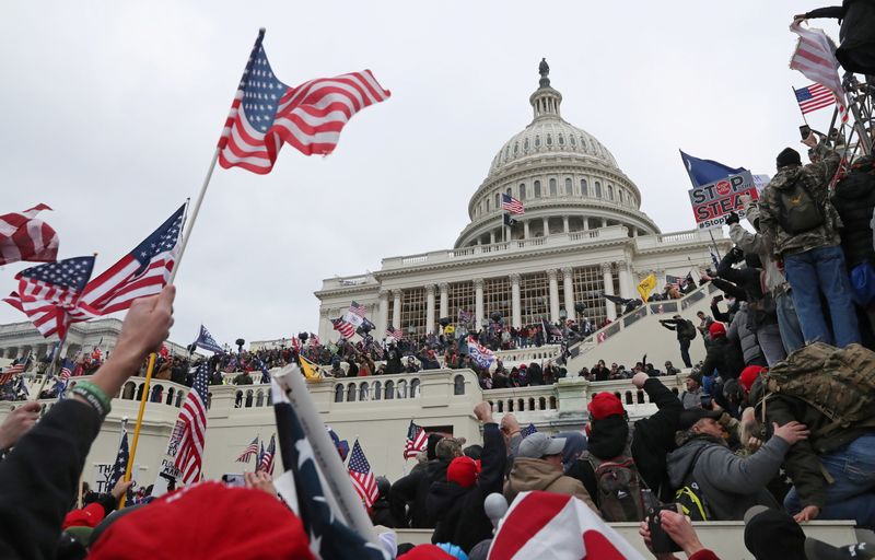 &copy; Reuters. 米司法省、議会乱入事件で170人超の犯罪捜査開始