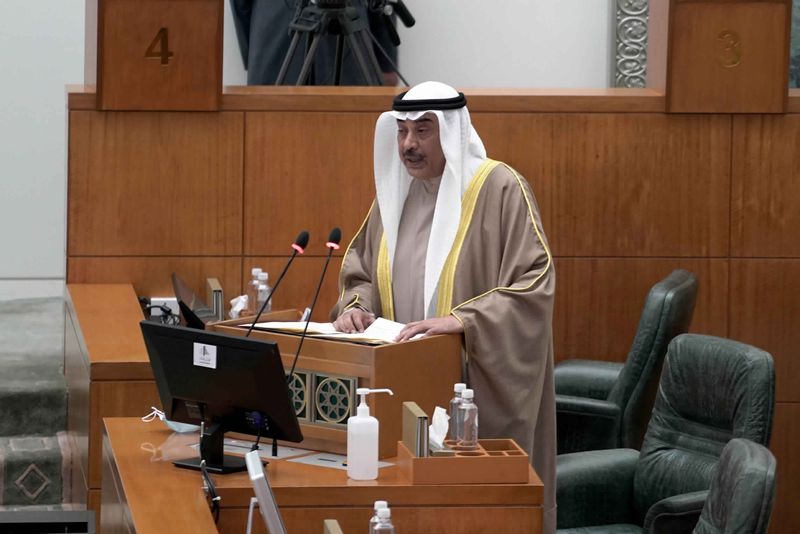 &copy; Reuters. رئيس الوزراء الكويتي يقدم استقالة الحكومة لأمير البلاد
