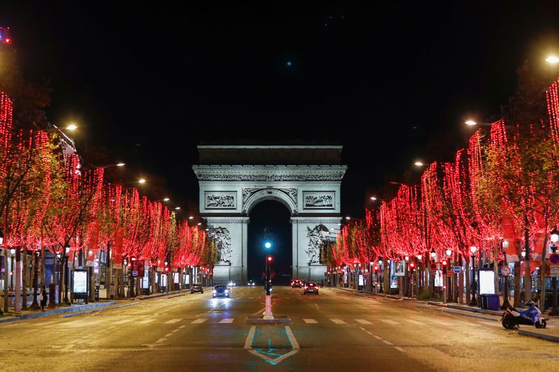 &copy; Reuters. 仏、夜間外出禁止令を午後6時開始へ　入国管理も強化