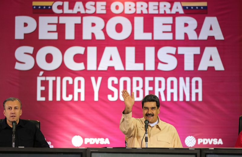 &copy; Reuters. Presidente venezuelano Nicolás Maduro durante encontro com funcionários da estatal de petróleo PDVSA em 2018