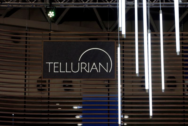 &copy; Reuters. FILE PHOTO: The logo of Tellurian Inc is seen in its booth at Gastech, the world&apos;s biggest expo for the gas industry, in Chiba