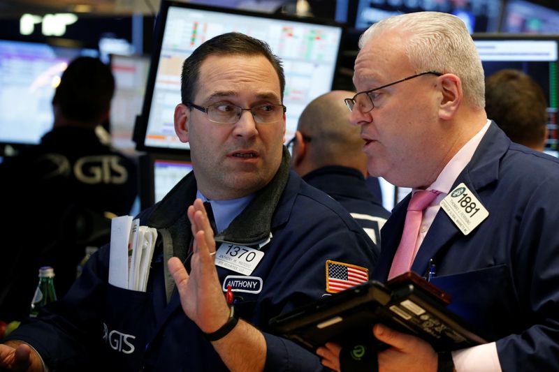 © Reuters. Operadores na Bolsa de NY