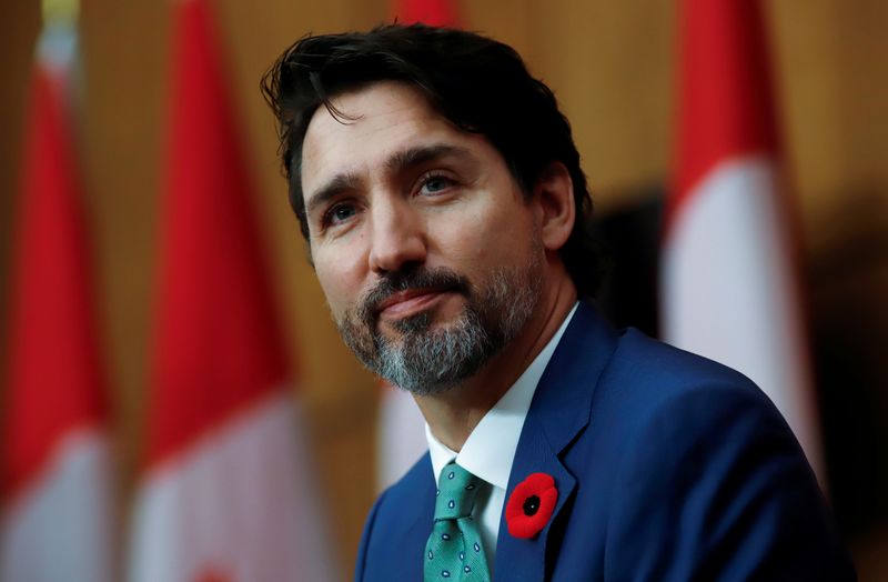 &copy; Reuters. FILE PHOTO: Canadian Prime Minister Justin Trudeau speaks at a news conference in Ottawa