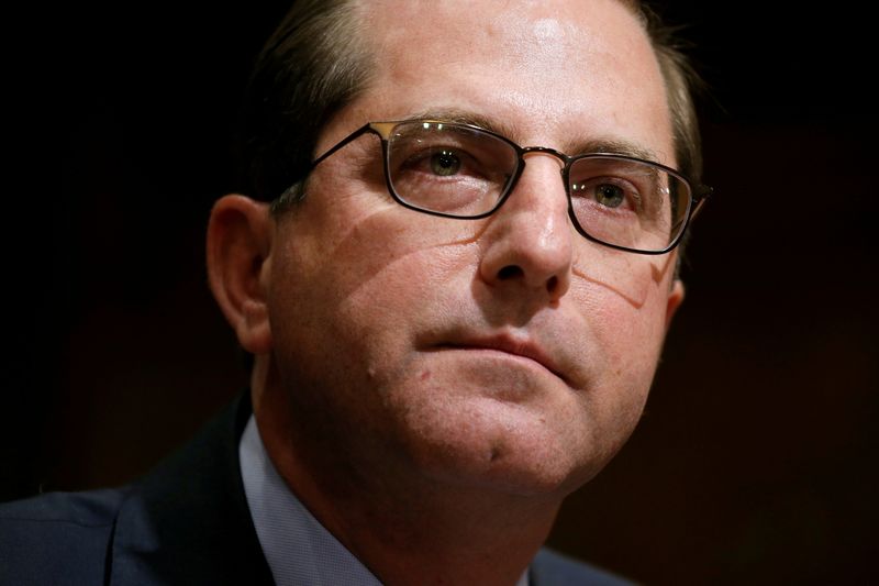 © Reuters. FILE PHOTO: Alex Azar testifies before the Senate Finance Committee on his nomination to be Health and Human Services secretary in Washington