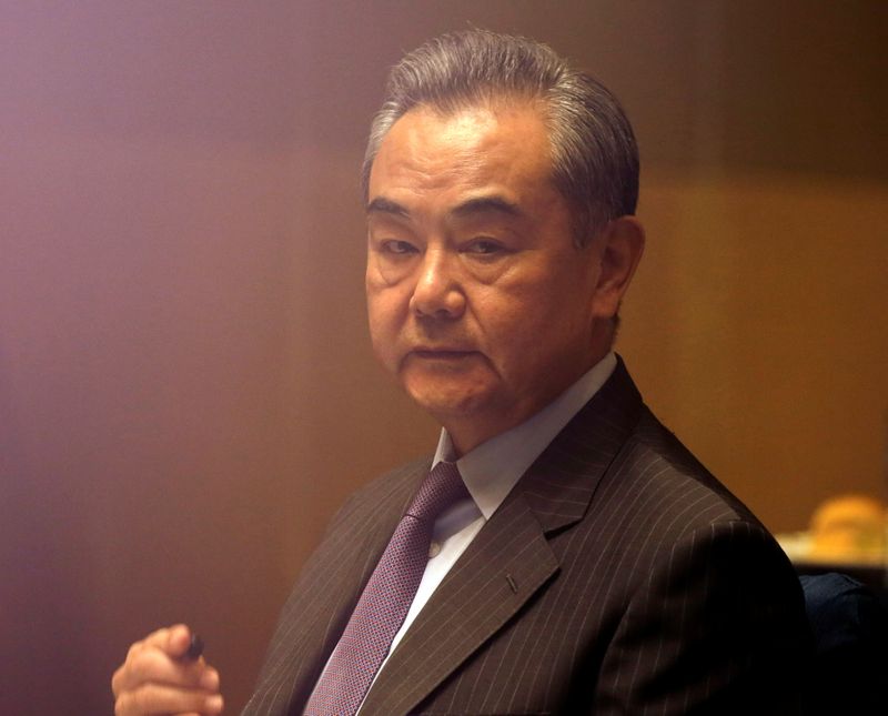&copy; Reuters. China&apos;s Foreign Minister Wang Yi visits Philippines
