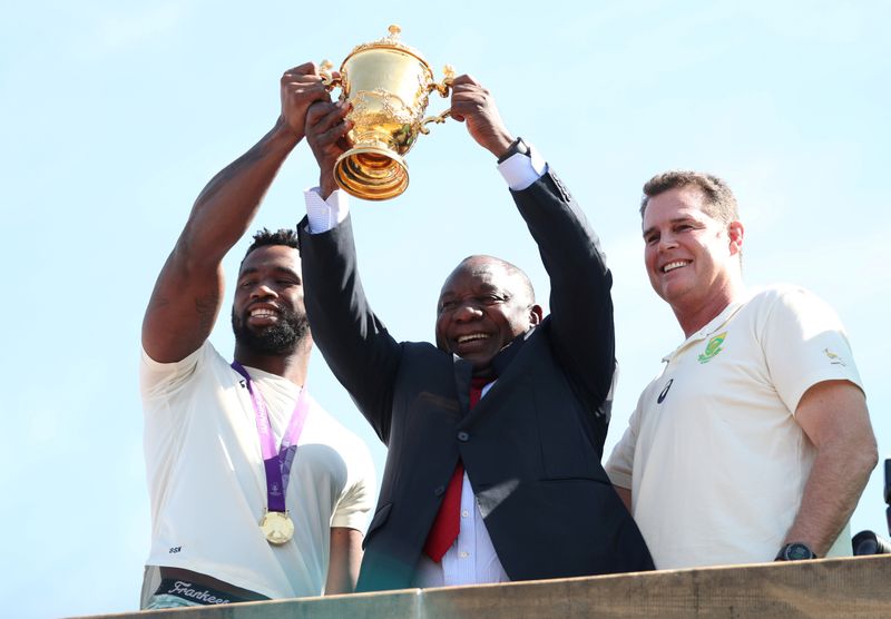 &copy; Reuters. FILE PHOTO: Rugby World Cup - South Africa World Cup Trophy Tour