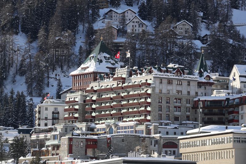 &copy; Reuters. SAINT-MORITZ: HÔTELS EN QUARANTAINE ET ÉCOLES FERMÉES POUR CONTENIR LES CAS DE VARIANTS DU COVID-19