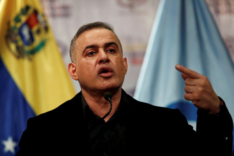 &copy; Reuters. FILE PHOTO: Venezuela&apos;s Chief Prosecutor Tarek William Saab gestures to the media during a news conference in Caracas