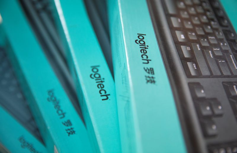&copy; Reuters. FILE PHOTO: Logitech keyboards are seen in the computer shop in Zenica