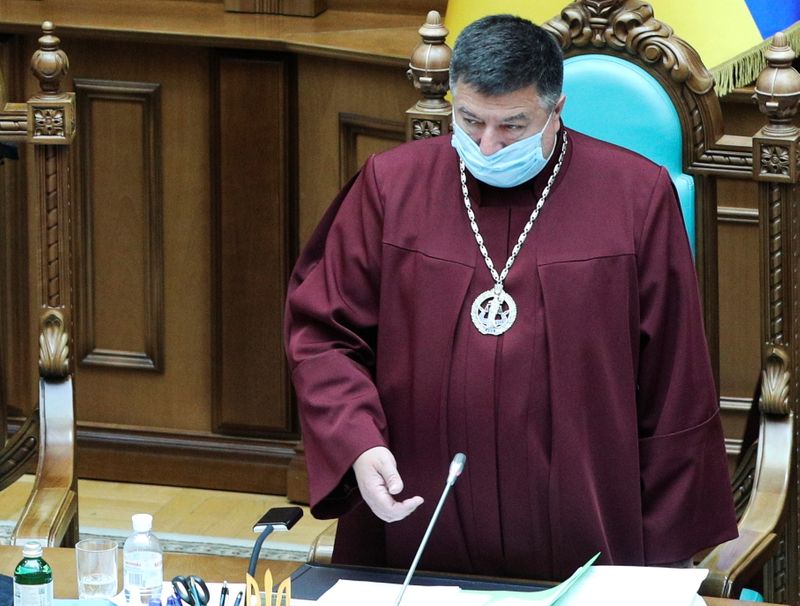 © Reuters. Head of the Constitutional Court of Ukraine Tupytskyi attends the Court's session in Kyiv