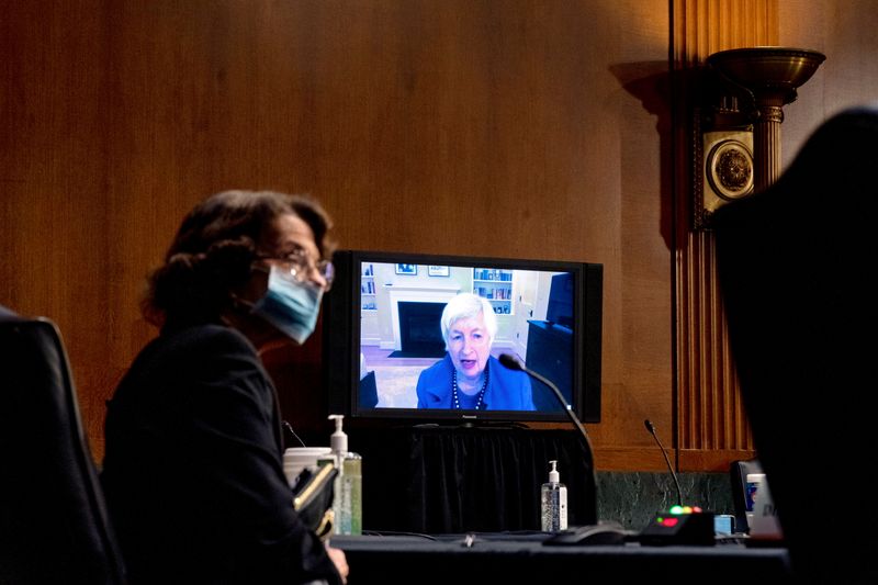 © Reuters. Janet Yellen testifies at U.S. Senate Finance Committee in Washington