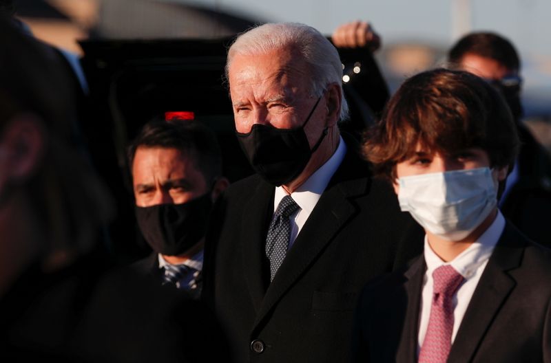 &copy; Reuters. Joe Biden arrives at Joint Base Andrews in Maryland