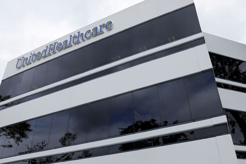 © Reuters. FILE PHOTO: The corporate logo of the UnitedHealth Group appears on the side of one of their office buildings in Santa Ana, California