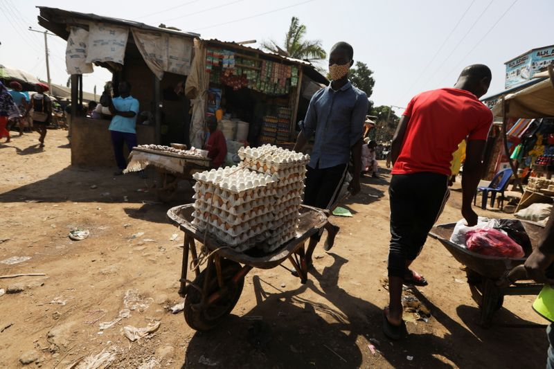 &copy; Reuters. ＣＯＶＡＸ、貧困国に今年コロナワクチン18億回分