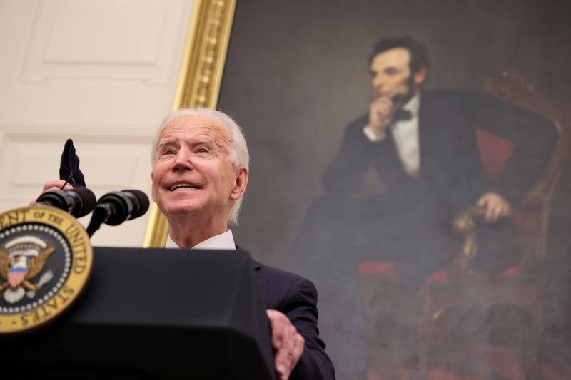 &copy; Reuters. FILE PHOTO: U.S. President Biden holds coronavirus response event at the White House in Washington