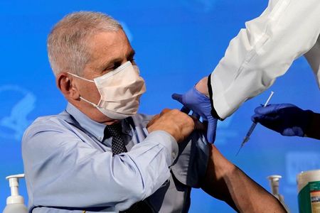 Severe allergic reactions to Moderna vaccine appear rare
