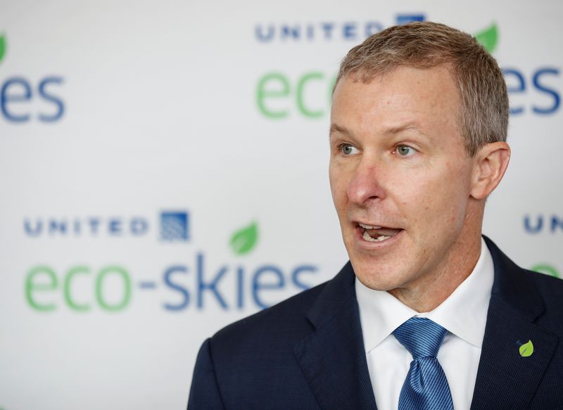 &copy; Reuters. FILE PHOTO: United Airlines president Scott Kirby speaks at O&apos;Hare International Airport in Chicago