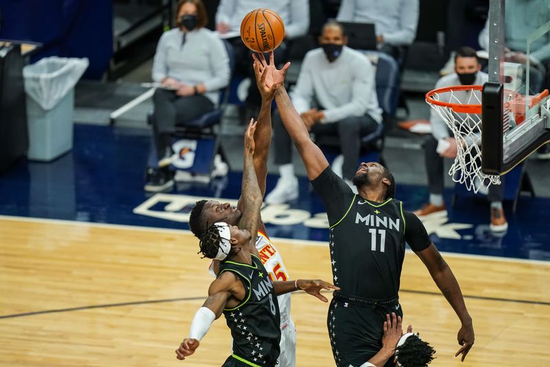&copy; Reuters. NBA: Atlanta Hawks at Minnesota Timberwolves