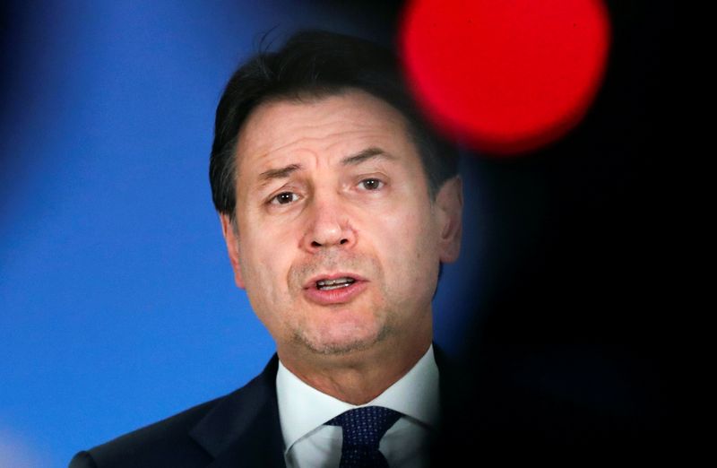 &copy; Reuters. Italian Prime Minister Giuseppe Conte holds a news conference at the end of an EU summit in Brussels