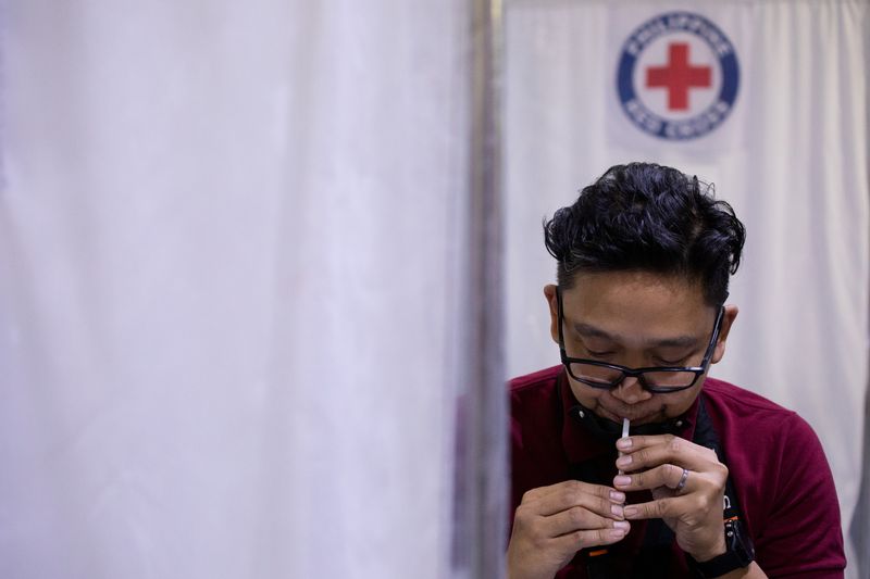 &copy; Reuters. Philippine Red Cross starts COVID-19 saliva testing