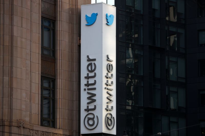 &copy; Reuters. Protest outside Twitter headquarters in San Francisco