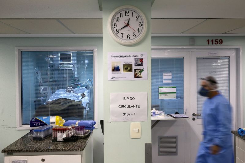 &copy; Reuters. UTI de hospital em Porto Alegre (RS) em meio à pandemia de coronavírus