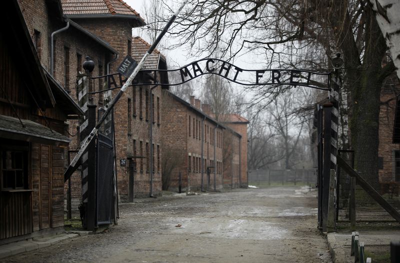 © Reuters. 76th Auschwitz liberation commemoration held virtually amidst COVID pandemic