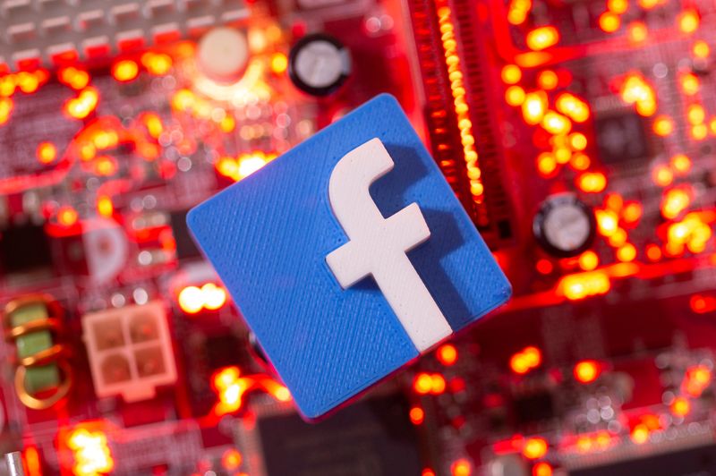 &copy; Reuters. 米フェイスブック、政治団体のレコメンド機能廃止へ