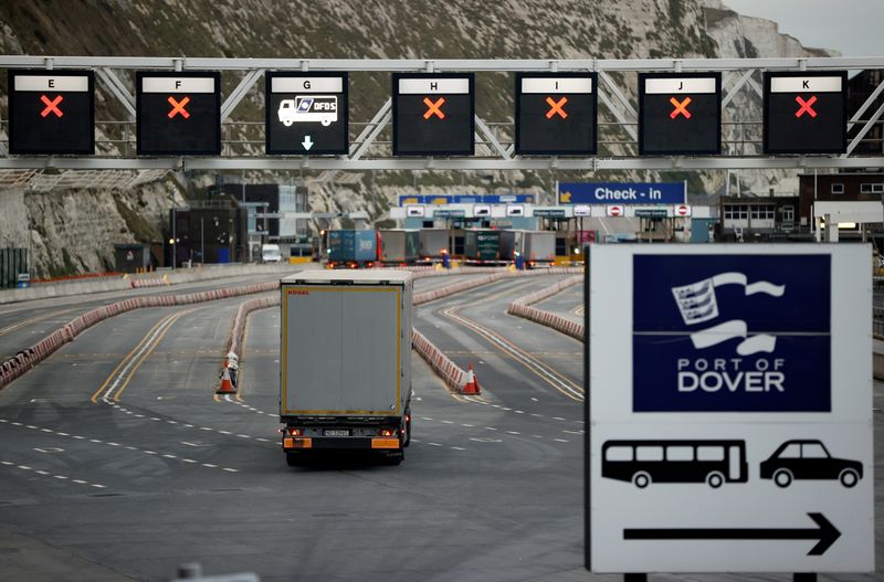 &copy; Reuters. FILE PHOTO: Border control at the Port of Dover