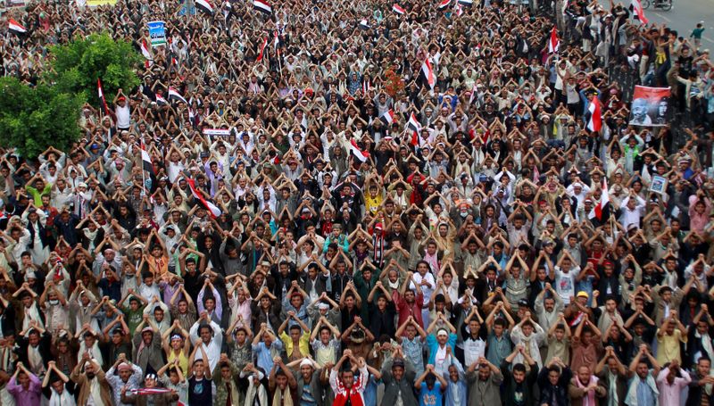 &copy; Reuters. تسلسل زمني-عشرة أعوام على الانتفاضة.. ولا يزال اليمن منقسما وشعبه يعاني الجوع
