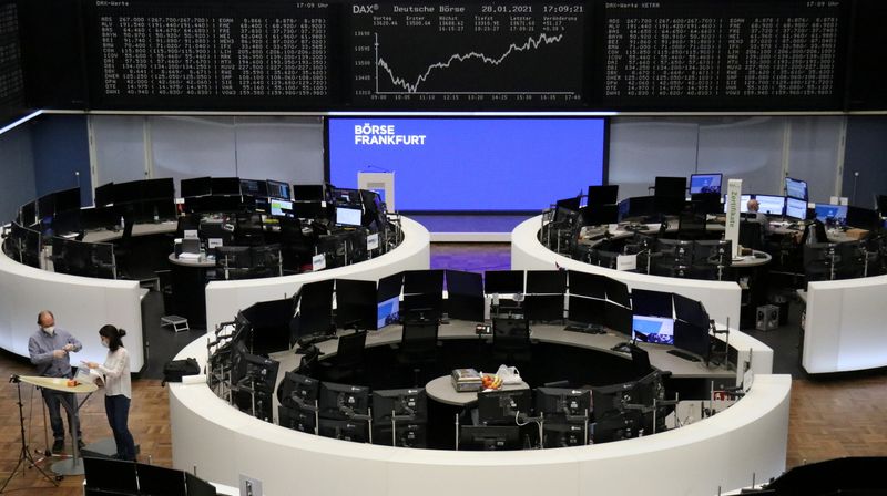 &copy; Reuters. أسهم أوروبا تغلق مرتفعة بعد انتعاش السوق الأمريكية وشركات الطيران