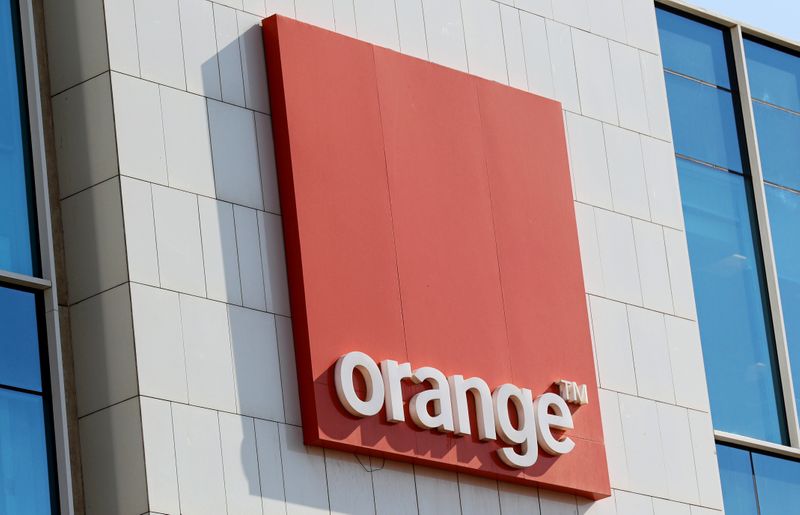 &copy; Reuters. ORANGE MET FIN AUX DISCUSSIONS SUR UN PARTAGE DE RÉSEAU MOBILE AVEC FREE