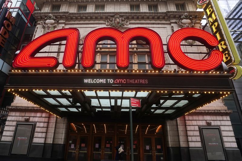 © Reuters. An AMC theatre is pictured in New York