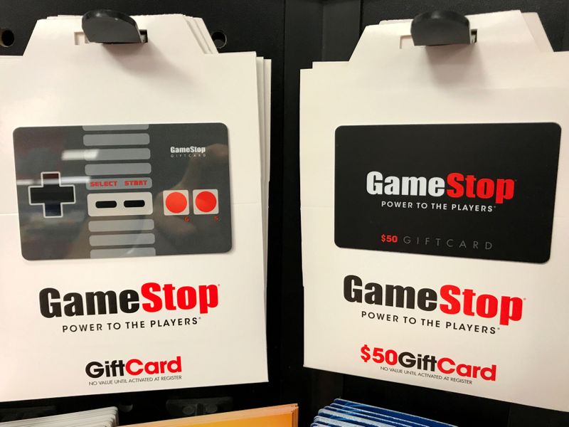 &copy; Reuters. FILE PHOTO: GameStop gift cards are shown for sale at a GameStop Inc. store in Encinitas, California