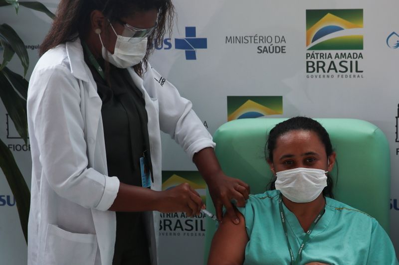 &copy; Reuters. Vacinação contra Covid-19 no Brasil