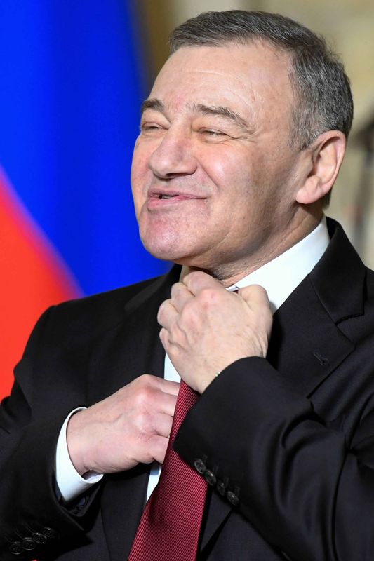 &copy; Reuters. رجل أعمال روسي يقول إنه صاحب قصر تنسب المعارضة ملكيته لبوتين