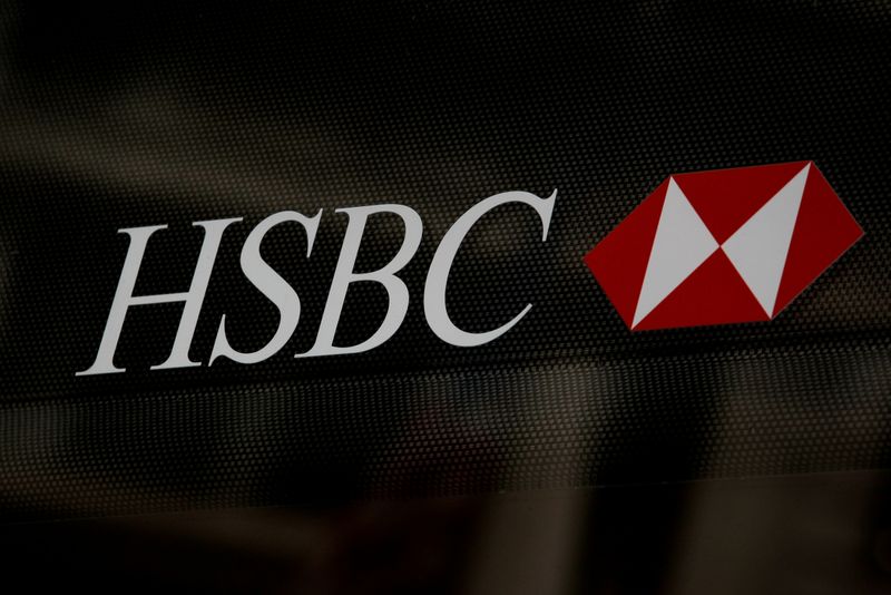 © Reuters. HSBC logo is seen on a branch bank in the financial district in New York